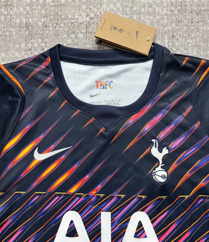 Spurs NL kit